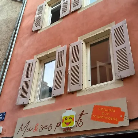 Chez Mu & Chris בית אירוח *